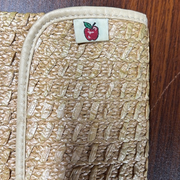 Vintage beige clutch with strap - Picture 10 of 12